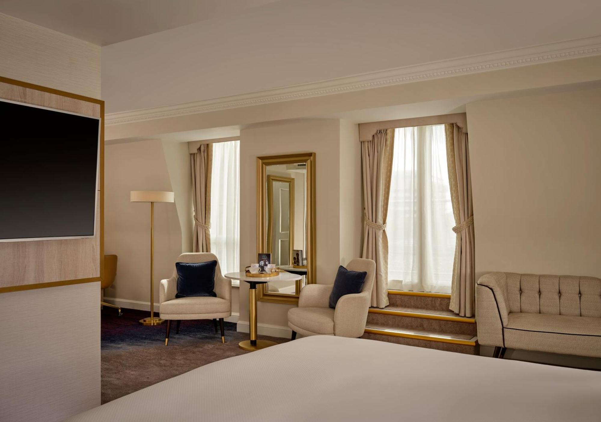 The College Green Dublin Hotel, Autograph Collection Zewnętrze zdjęcie